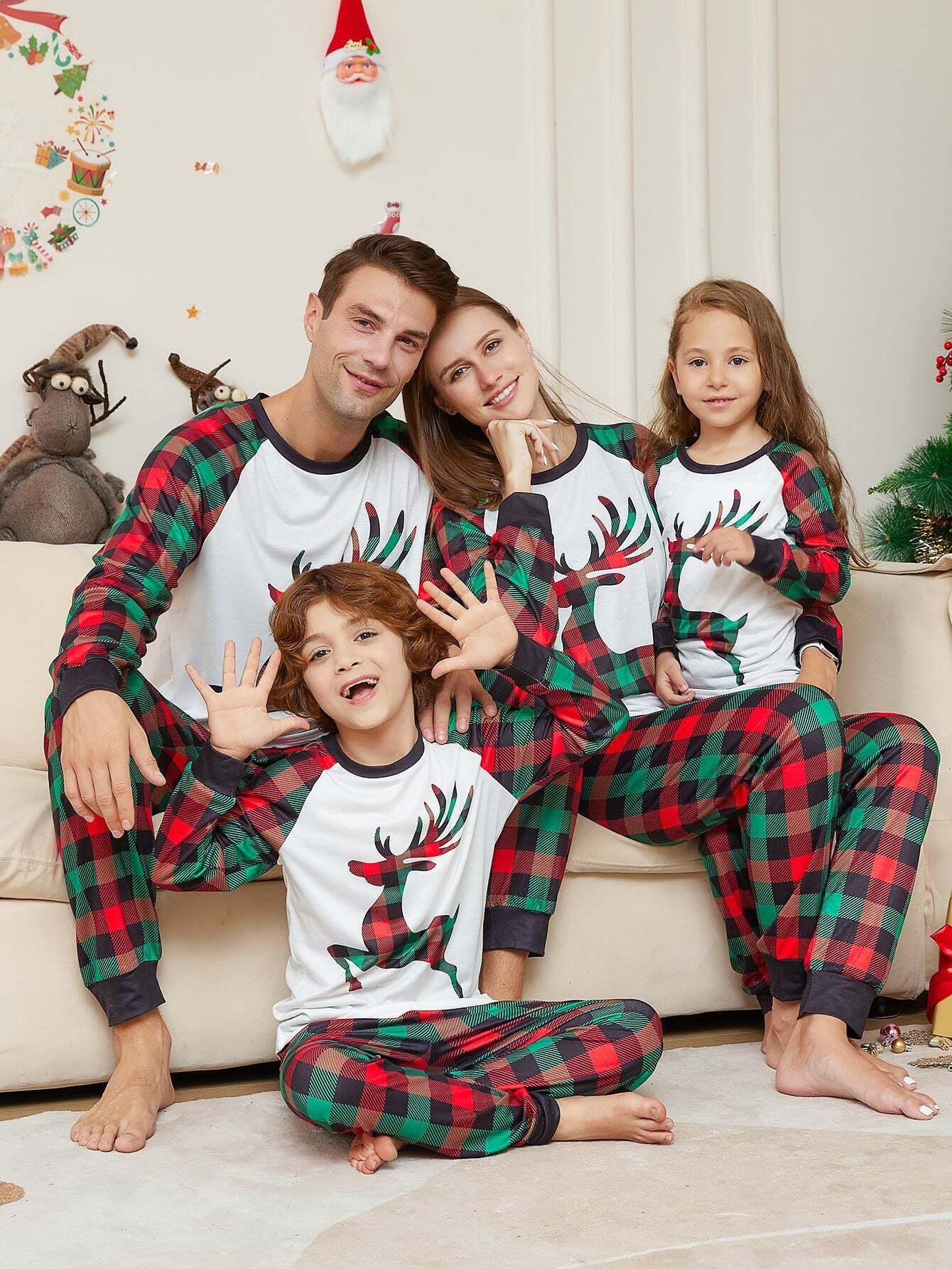 Christmas Checkered Deer Fmalily Matching Pajamas Sets (with Pet's)