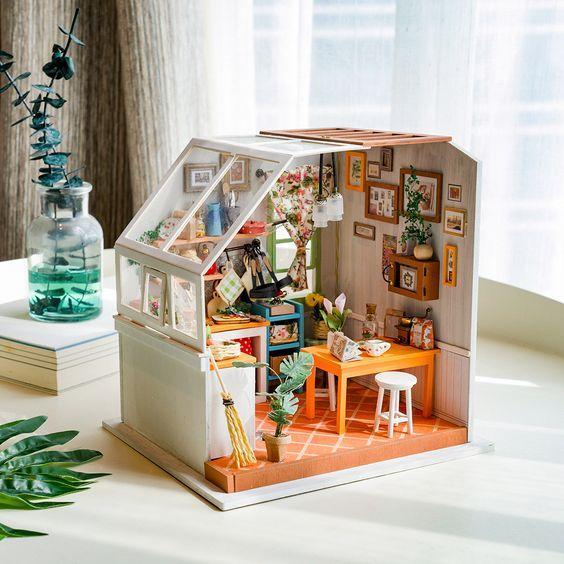 [Only Ship To U.S.]Rolife DIY Miniature Dollhouse - Jason's Kitchen DG105