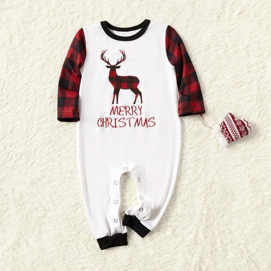 ' Merry Christmas ' Reindeer Plaid Design Family Matching Pajamas Set