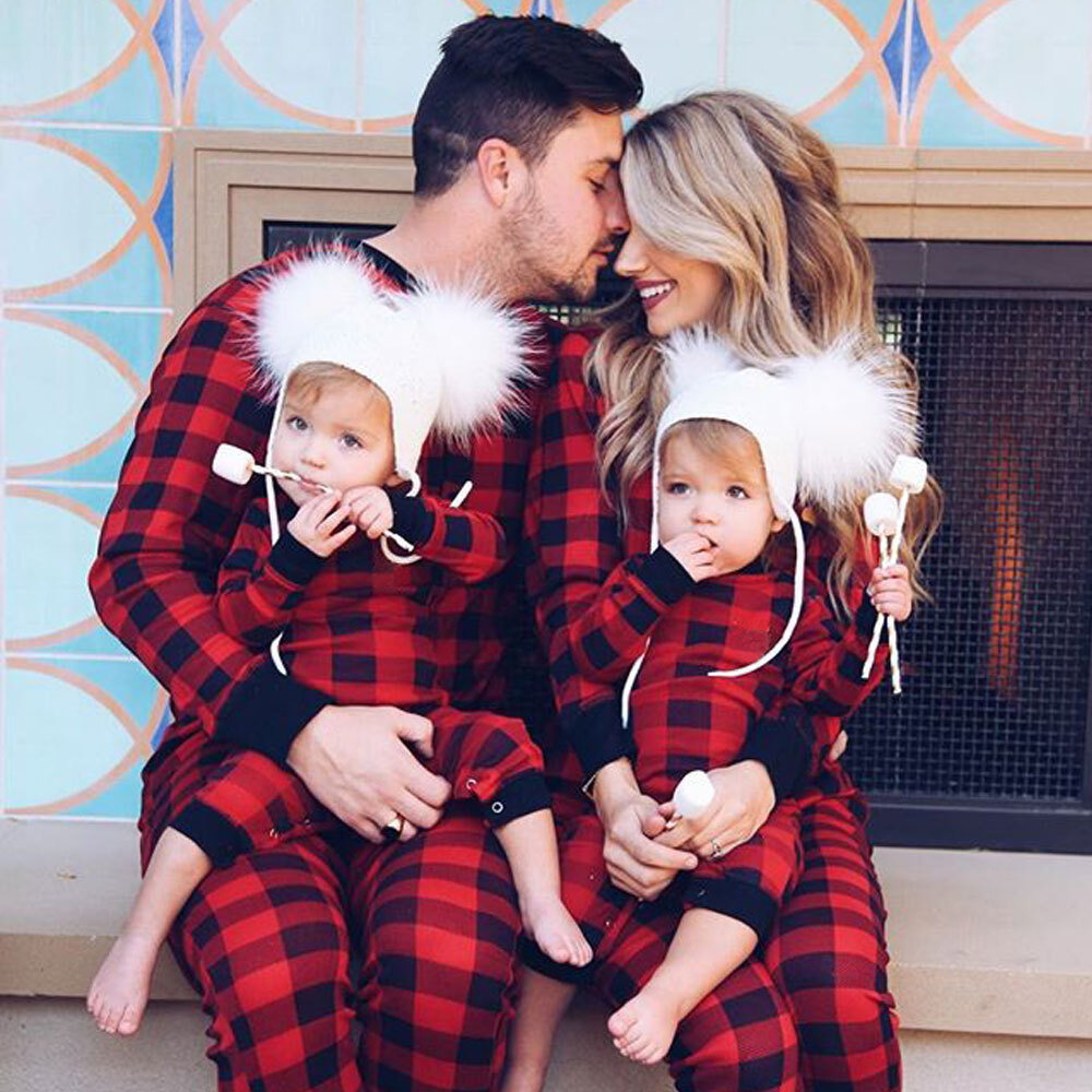 Christmas Black-Red Plaid Family Matching Pajamas Set (with Pet Dog Clothes)