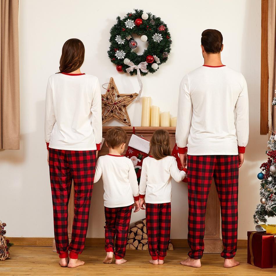 Car Carrying Christmas Tree Family Matching Pajamas Set (with Pet's dog clothes)