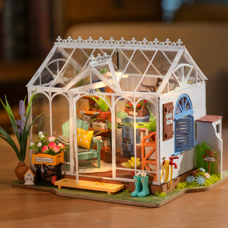 Rolife Miniature House - Dreamy Garden House DG163
