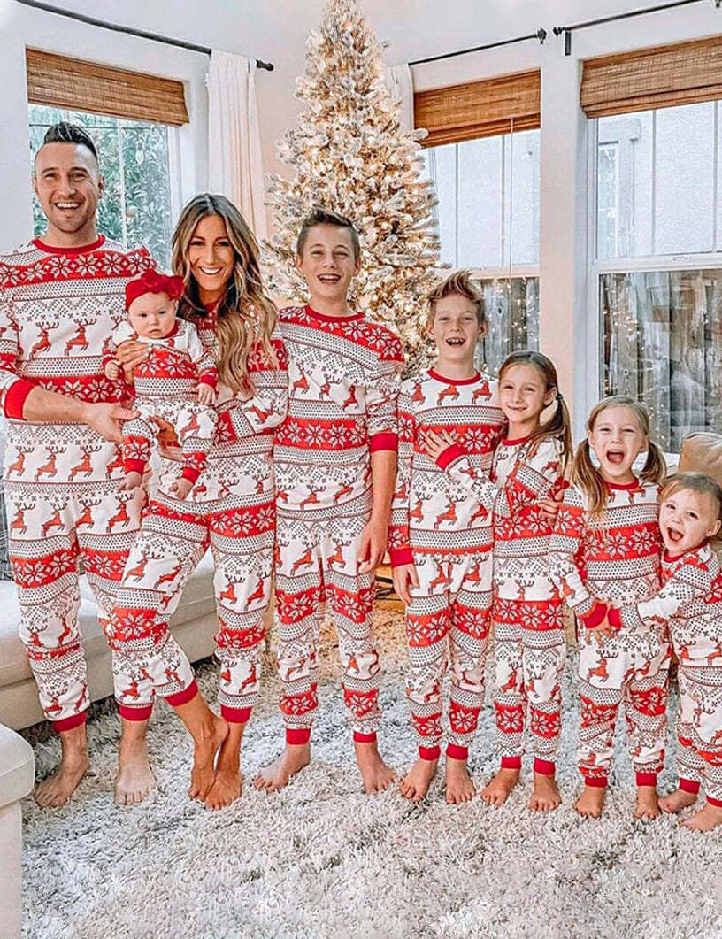 Reindeer Print Stitching Christmas Family Pajamas Set