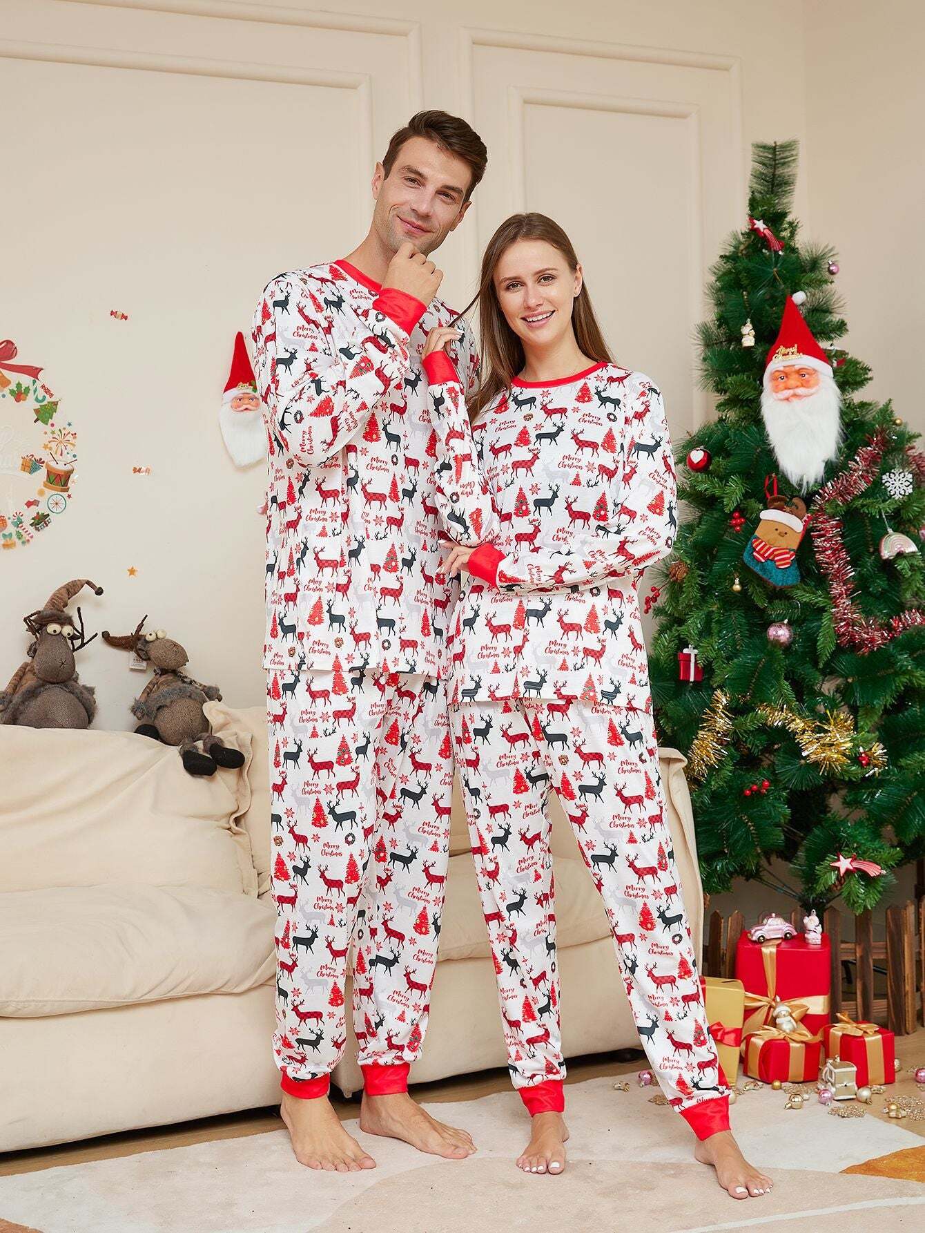 Christmas deer Print Fmalily Matching Pajamas Sets (with Pet's)