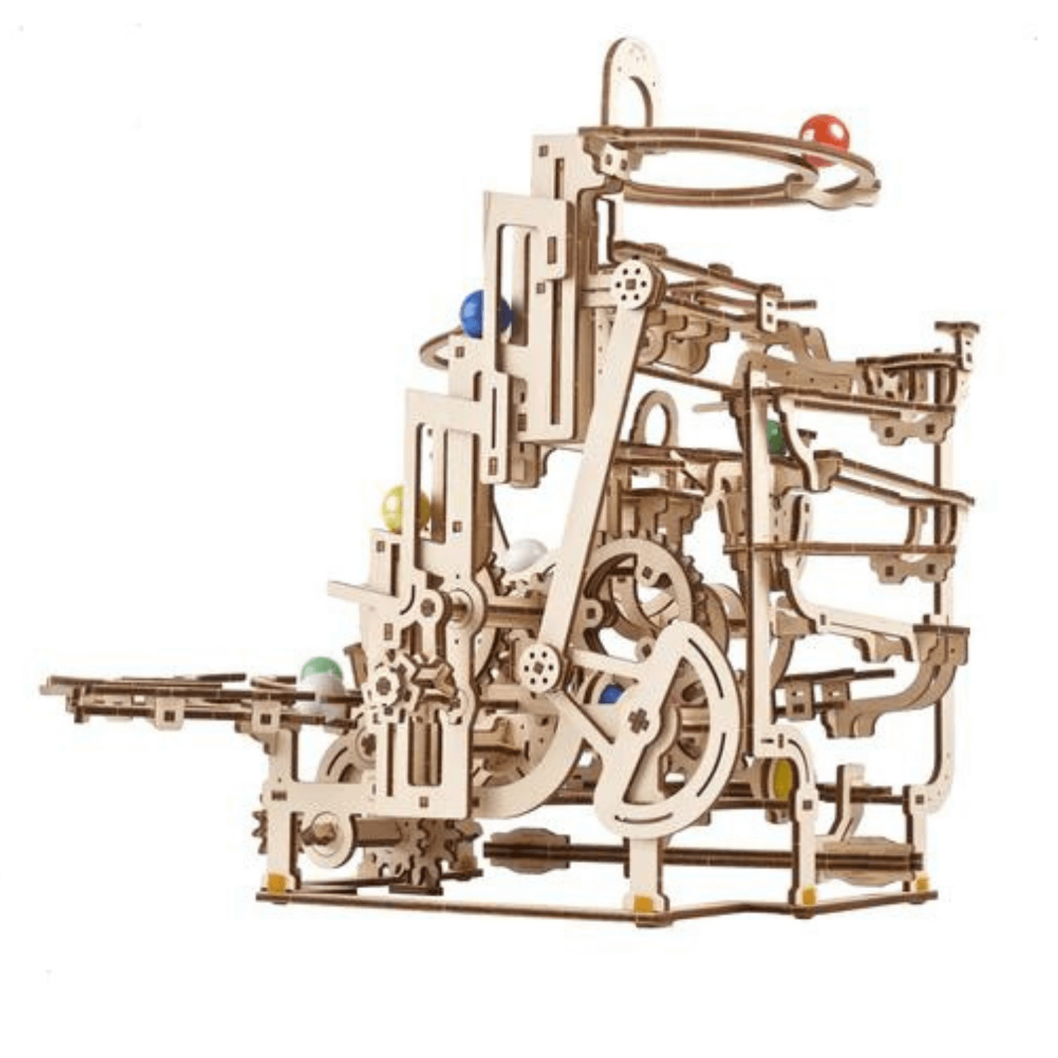 Marble run with step winch