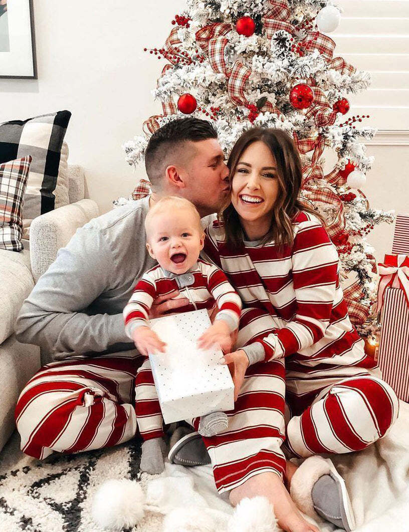 Red and White Striped Round Collar Matching Pajamas Set(with Pet Dog Clothes)